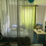 Charmant Studio Sous Les Toits De 아파트 *