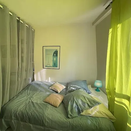 Charmant Studio Sous Les Toits De * Paris