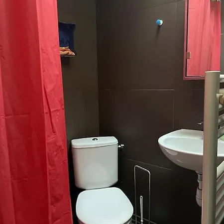 Appartement Charmant Studio Sous Les Toits De *