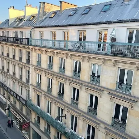 Апартаменты Charmant Studio Sous Les Toits De *