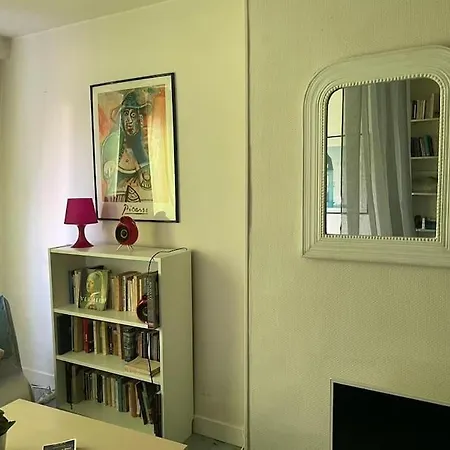 Charmant Studio Sous Les Toits De Parijs